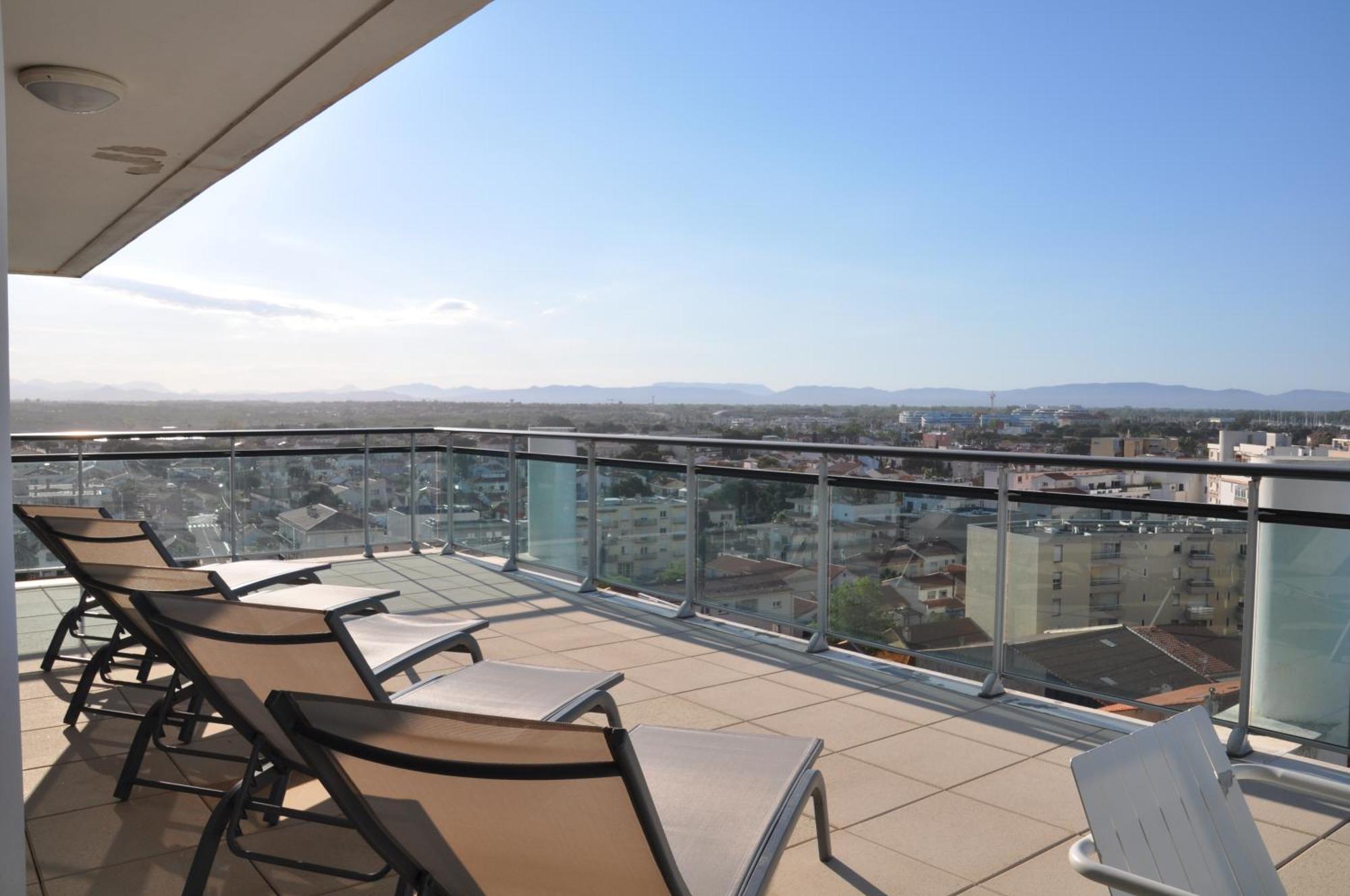 Albatros Apartment Кане Екстериор снимка