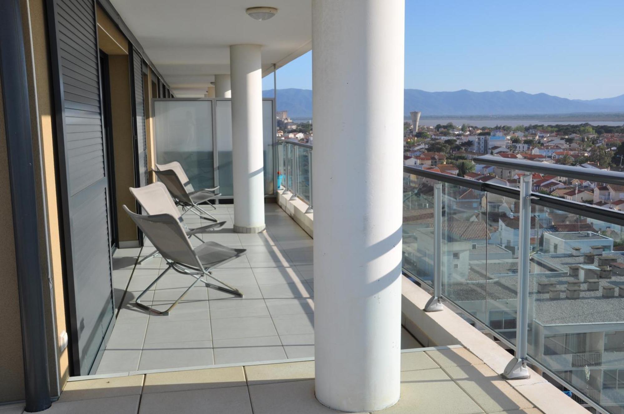 Albatros Apartment Кане Екстериор снимка